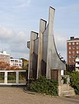 Segel in Bremen beim ehemaligen Bundeswehrhochhaus (1982)