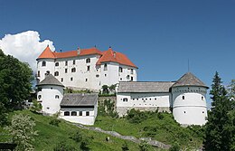 Pogled na Velenjski grad in obzidje