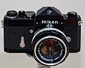 Nikon F na 35 mm film, 1959, první systémový fotoaparát na světě