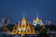 夜幕下的王孙寺金属殿和金山寺