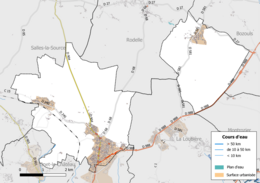 Carte en couleur présentant le réseau hydrographique de la commune