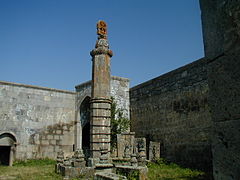 Le cloître.