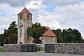 Lutherische Kirche von Lestene mit Soldatenfriedhof