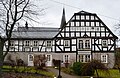 Ehemaliges katholisches Pfarrhaus, jetzt Wohnhaus mit Stickereimuseum Oberhundem