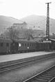 Personenzug mit der Festung Kufstein im Hintergrund (1954)