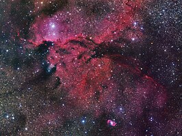 NGC 6164 en NGC 6165, midden onder