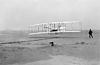 Wright Flyer pilotowany przez Orville’a Wrighta