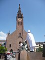 Costumeurs devant la Lutherkirche (de) lors de l'édition 2013 de la convention.