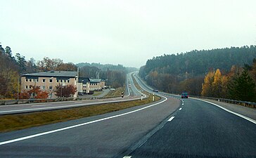 Saltsjöbadsleden mot Fisksätra vid Storängen, hösten 2005