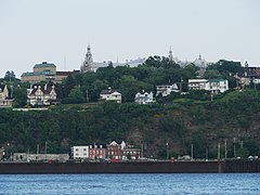 Le Vieux-Lévis vu du fleuve Saint-Laurent.