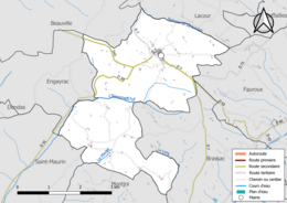 Carte en couleur présentant le réseau hydrographique de la commune