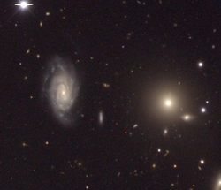 Галактыкі NGC 28 (справа) і NGC 31 (злева)