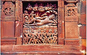 Relieve de Viṣṇo Anantasayin, templu de Dashavatara en Deogarh (sieglu V).