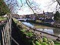 The River Medway passes Tonbridge Castle and passes under Big Bridge.