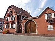 Ferme de vigneron (XVIe), 18 rue de la Mairie.