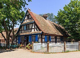 La maison du potier de Soufflenheim, dans l'écomusée d'Alsace, à Ungersheim. (définition réelle 5 508 × 4 000)