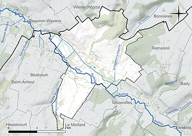 Carte en couleur présentant le réseau hydrographique de la commune