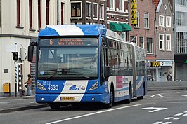 Een lagevloerbus van GVU op het Vredenburg