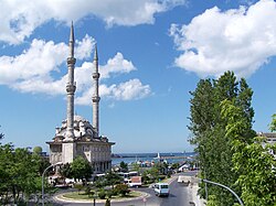 A Mesquita Haydarpaşa Protokol, em Haydarpaşa