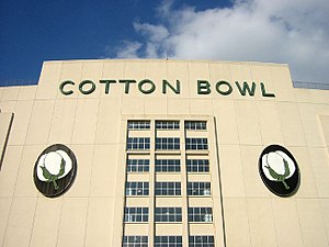 Vorderansicht des Cotton Bowl Stadium