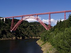 Viaducto de Garabit, en Ruynes-en-Margeride (Francia).