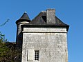 La tourelle accolée à la tour carrée. Côté ouest