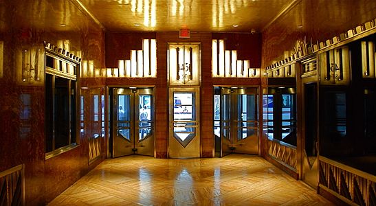 A Chrysler Building előcsarnoka William Van Alen tervezése, New York (1930)