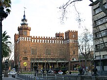 Spain.Barcelona.Plaza.Ciutadella.Castell.dels.tres.dragons.jpg