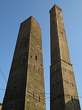 De torens Garisenda en Asinelli