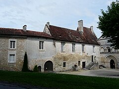 Le logis de Bourdeilles (le presbytère).