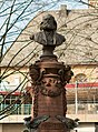 Das Stoltze-Denkmal hatte von 1981 bis 2016 seinen Platz hinter der Katharinenkirche