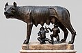 Romulus et Rémus enfants, allaités par une louve