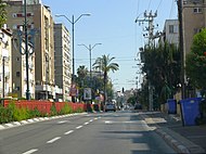 רחוב ז'בוטינסקי, מבט דרומה, צולם בין צומת ז'בוטינסקי-כצנלסון לצומת ז'בוטנסקי-בגין