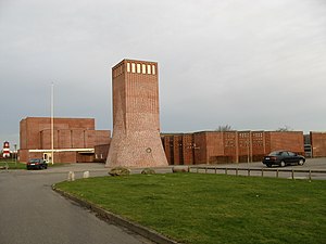 Sædden kirke, et markant vartegn i bydelen.