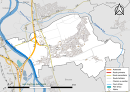 Carte en couleur présentant le réseau hydrographique de la commune