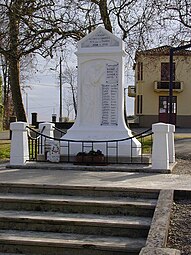 Le monument aux morts.