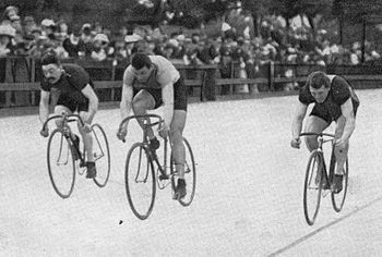 Finale der Profis im Sprint: Gabriel Poulain, Victor Dupré, Walter Rütt (v. l. n. r.)