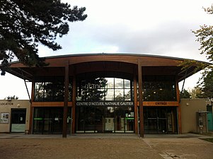 Le centre Nathalie-Gautier, où se trouve le siège du Symalim ainsi que celui de la Segapal (société publique locale, chargée de la gestion et de l’animation du parc).