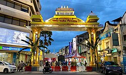 Gerbang India Kecil atau "Little India Arch'