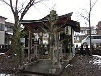 青麻神社 明治時代、近隣に住む大須賀忠右衛門が中風快癒を願い勧請したもの。