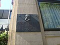 Placa memorială de pe clădirea hotelului Europa din Adenauerplatz, Heidelberg.