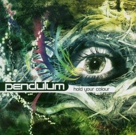 Обложка альбома Pendulum «Hold Your Colour» (2005)