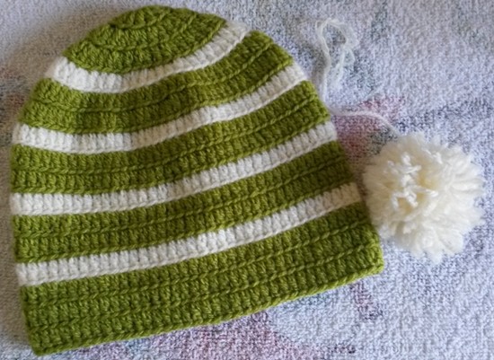 gorro simples duas cores mais pompom.jpg