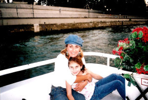 Author Jennifer Coburn and daughter Katie