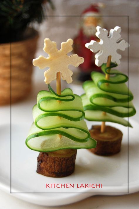 LOVE these adorable little Christmas trees!