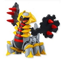 Figura de Giratina de Takara Tomy.