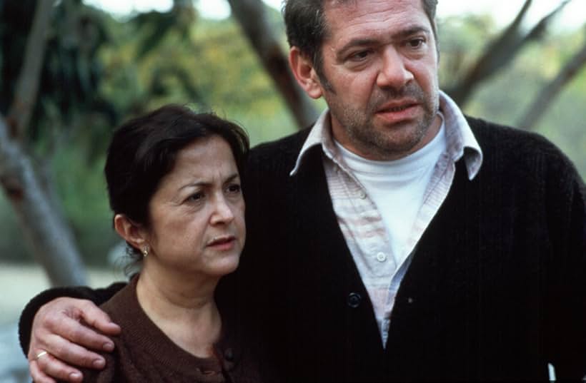 Carlos Kaniowsky and Fanny de Castro in La suerte dormida (2003)