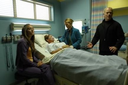 Katrina Nelson on the set of Medical Investigation with Kelli Williams & Neal McDonough