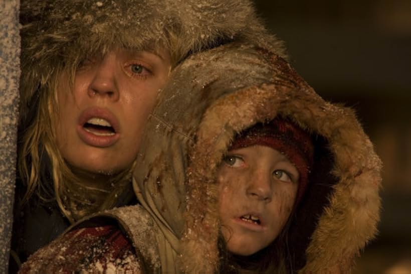 Melissa George and Rachel Maitland-Smith in 30 Days of Night (2007)