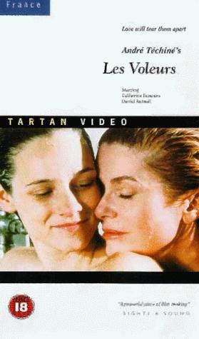 Catherine Deneuve and Laurence Côte in Les voleurs (1996)